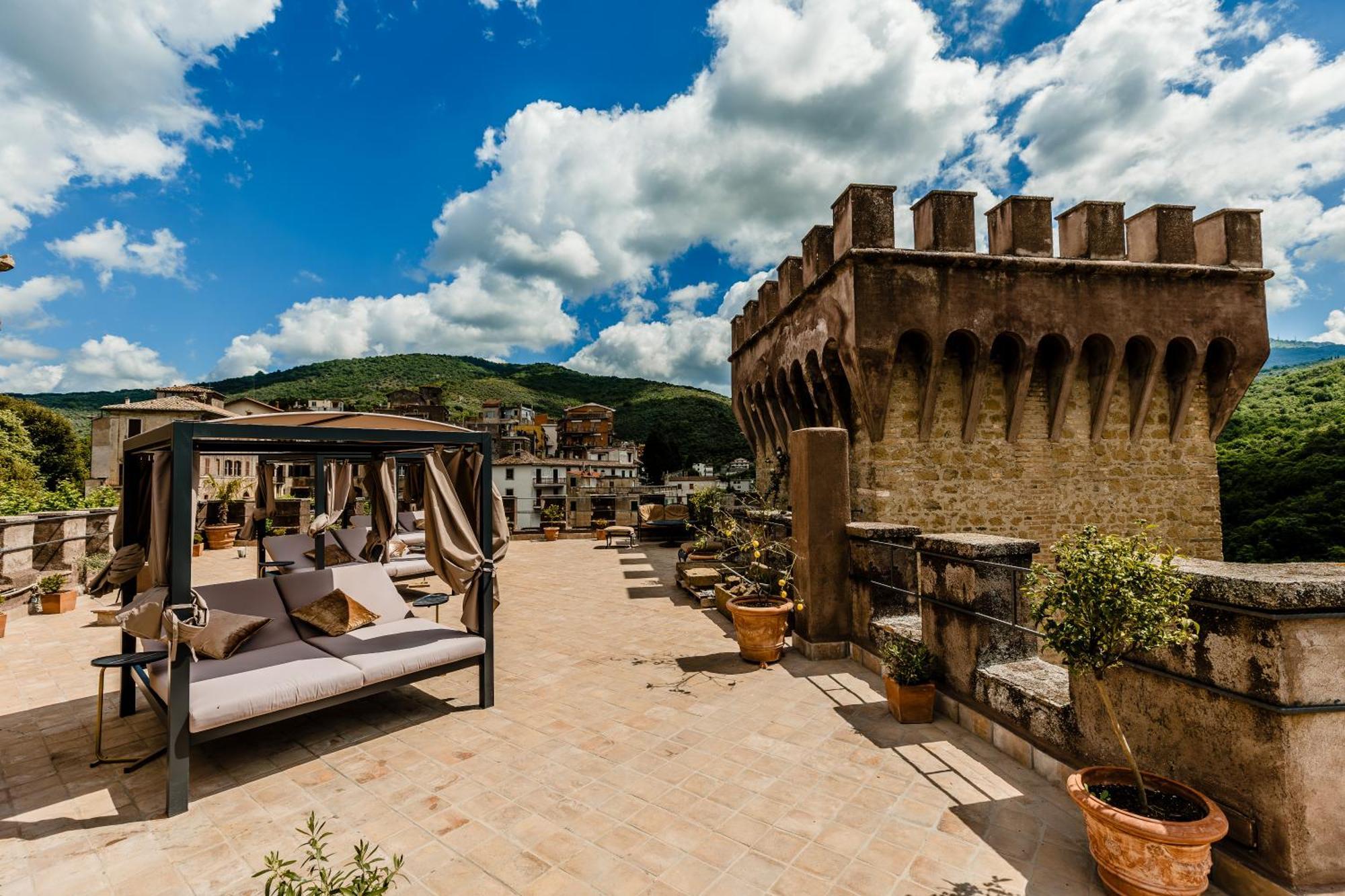 Hotel Castello Brancaccio San Gregorio da Sassola Esterno foto
