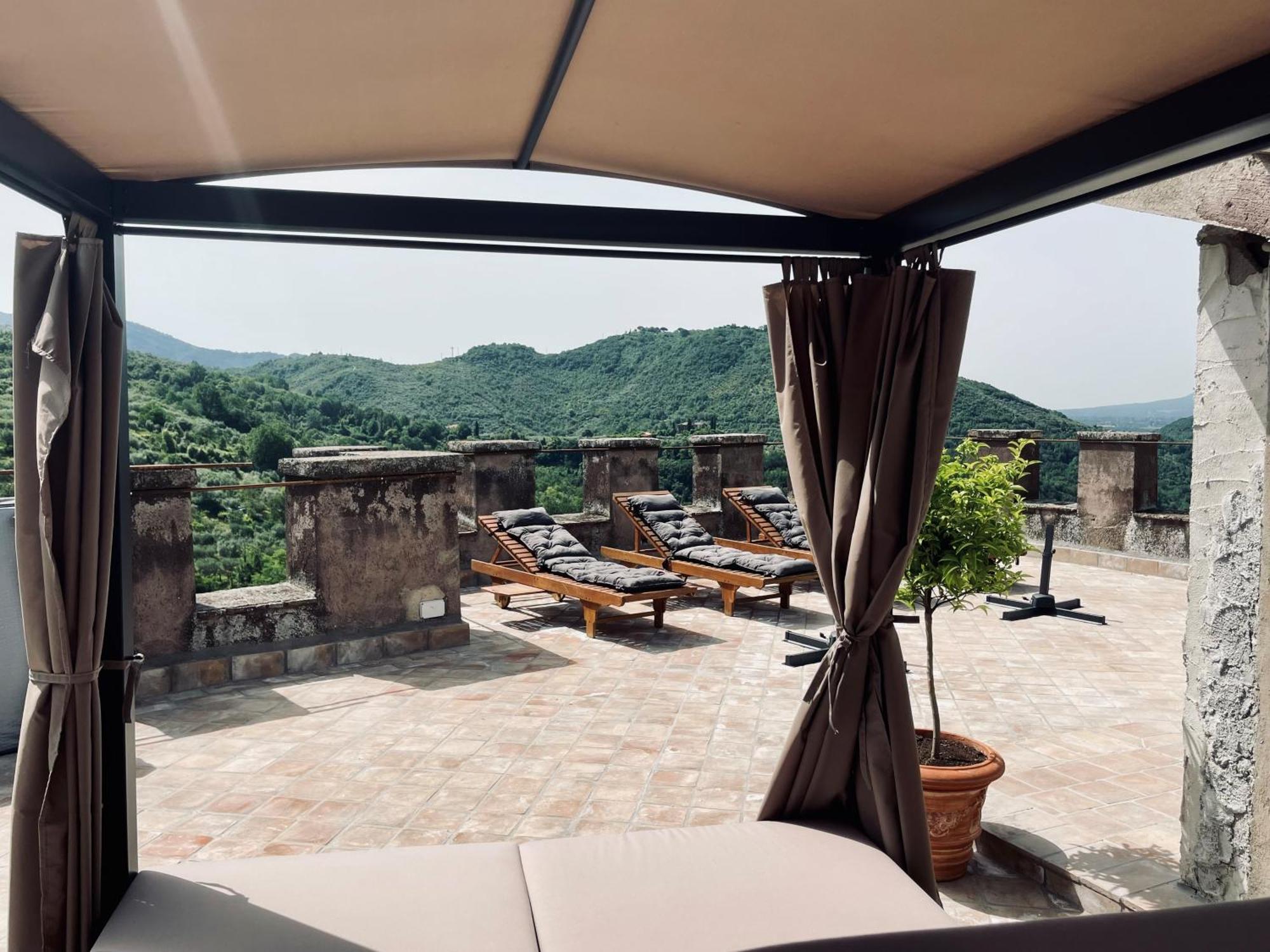 Hotel Castello Brancaccio San Gregorio da Sassola Esterno foto
